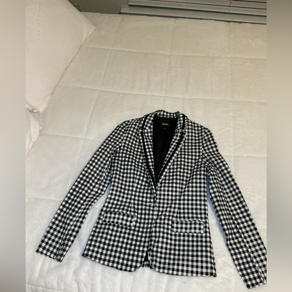 XOXO Women's Black and White Checkered Blazer - Picture 3 of 7